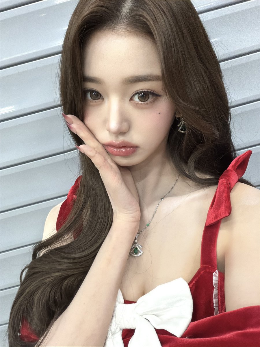 KPOPDOME's tweet photo. Merry Christmas 🎄🎄🎄
#IVE #아이브 #JANGWONYOUNG #장원영 https://t.co/HKFql7FPWl