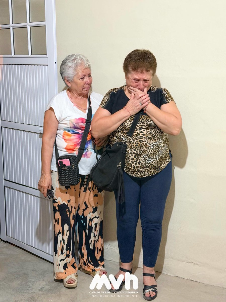 🏠✨ Vivienda N.º 30 adjudicada
En solo dos años de gestión, el Municipio entregó la vivienda N.º 30,
María Teresa celebrará estas fiestas en su nuevo hogar
Estado presente, derechos cumplidos 🏡🤍

#UnGobiernoQueNosUne
#GestiónEnzoQuiroga