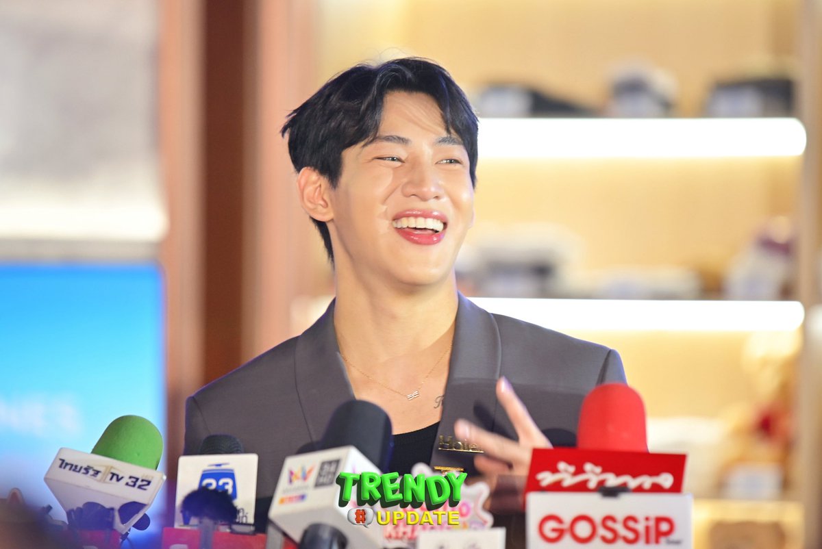 TrendyUpdate_th's tweet photo. “แบมแบม” ช่วงสัมภาษณ์สื่อในงาน “Haier Fans Festival, PLAY WITH THE NUMBER ONES” ✨
HAIER BAMBAM FANS FESTIVAL 2025
#HaierxBamBam #HaierFansFestivalxBamBam
#HaierxBamBamFansFestival
#Haier #HaierThailand
#BamBam #뱀뱀
#Trendyupdate https://t.co/y0Hi0r5eiD