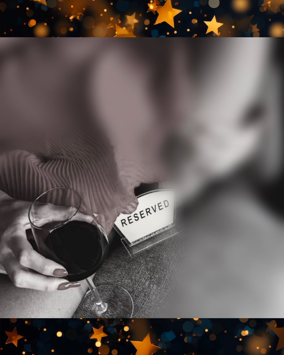 KatNica5's tweet image. Ein Gläschen Wein am letzten Weihnachtstag ist erlaubt 🍷🎄✨
#Weihnachten #frivolerFreitag