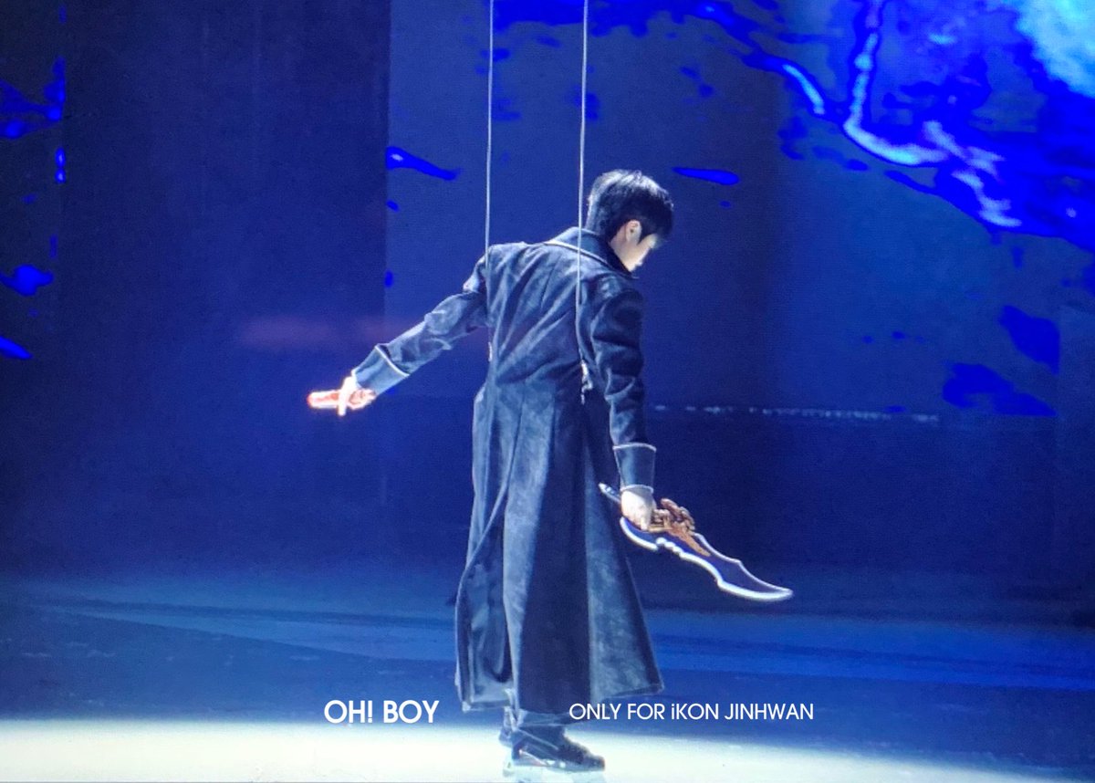 251226 오얼사라고 하셔서 오른쪽 위주로 찍어드렸습니다~♥

#진환 #김진환 #JAY 
#아이콘 #iKON