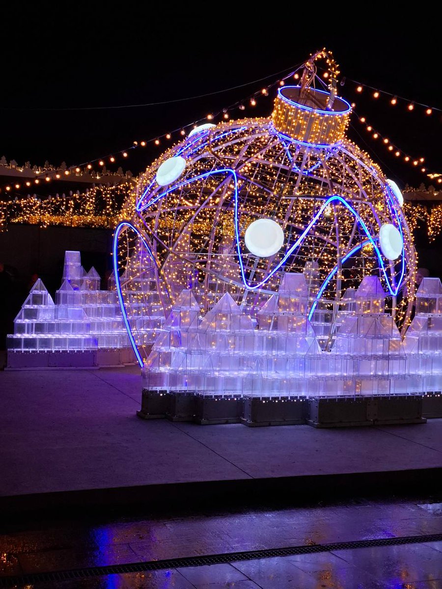 В Истре не так богато, как в Питере, но все равно симпатично