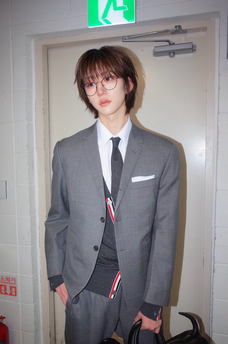 IDID_starship's tweet photo. [🌠] #박원빈_DID
🕴🖤💭🌚☃️🩶

#IDID #아이딧 #PARKWONBIN #박원빈 https://t.co/9OG5XrEg5m