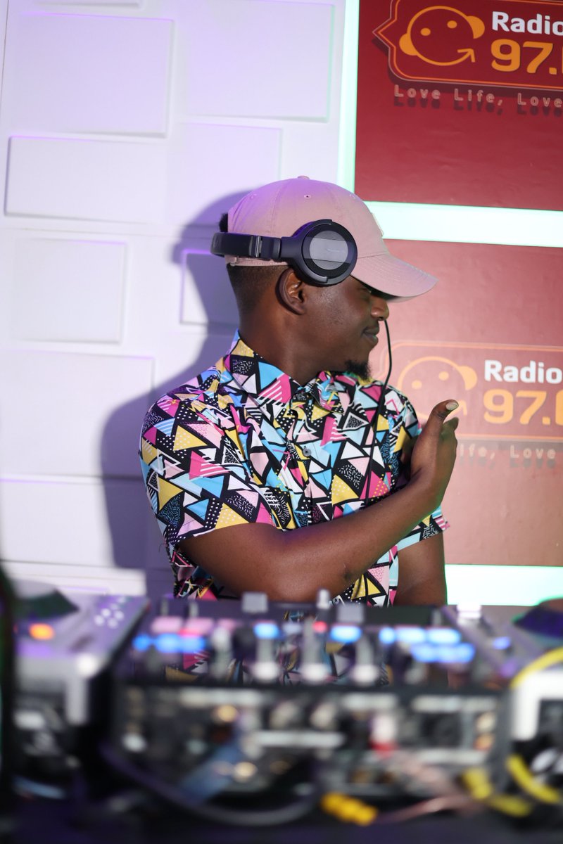 .<a href="/djmatson2561/">djmatson@256</a> is in the building, if you didn’t know now you know 😉 

#RCNYE powered by <a href="/ClubPilsener/">Club Pilsener</a> 

📻:97FM/ Listen online: radiocity.ug