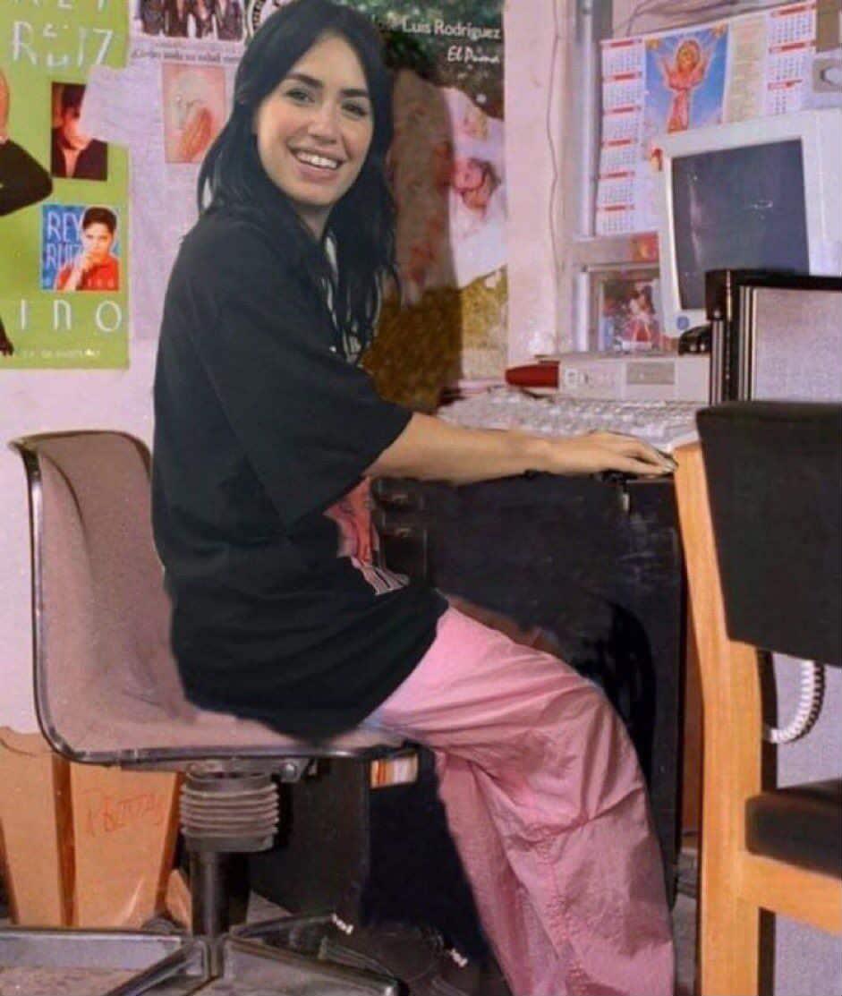 Yo esperando en la fila hace más de una hora con una sonrisa histérica #LaliEnRiver