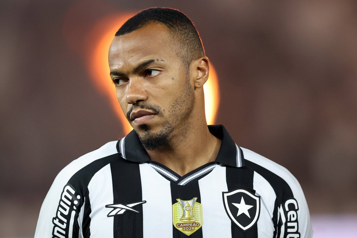 futebol_info's tweet image. ⚠️ URGENTE!

Marlon Freitas se reúne com John Textor, pede liberação do Botafogo e trata detalhes para assinar com o Palmeiras.

O capitão botafoguense justificou que tem apenas mais 1 ano de contrato e que a proposta do Verdão é boa para ele. Textor deu o 'ok'.

Agora, os clubes…