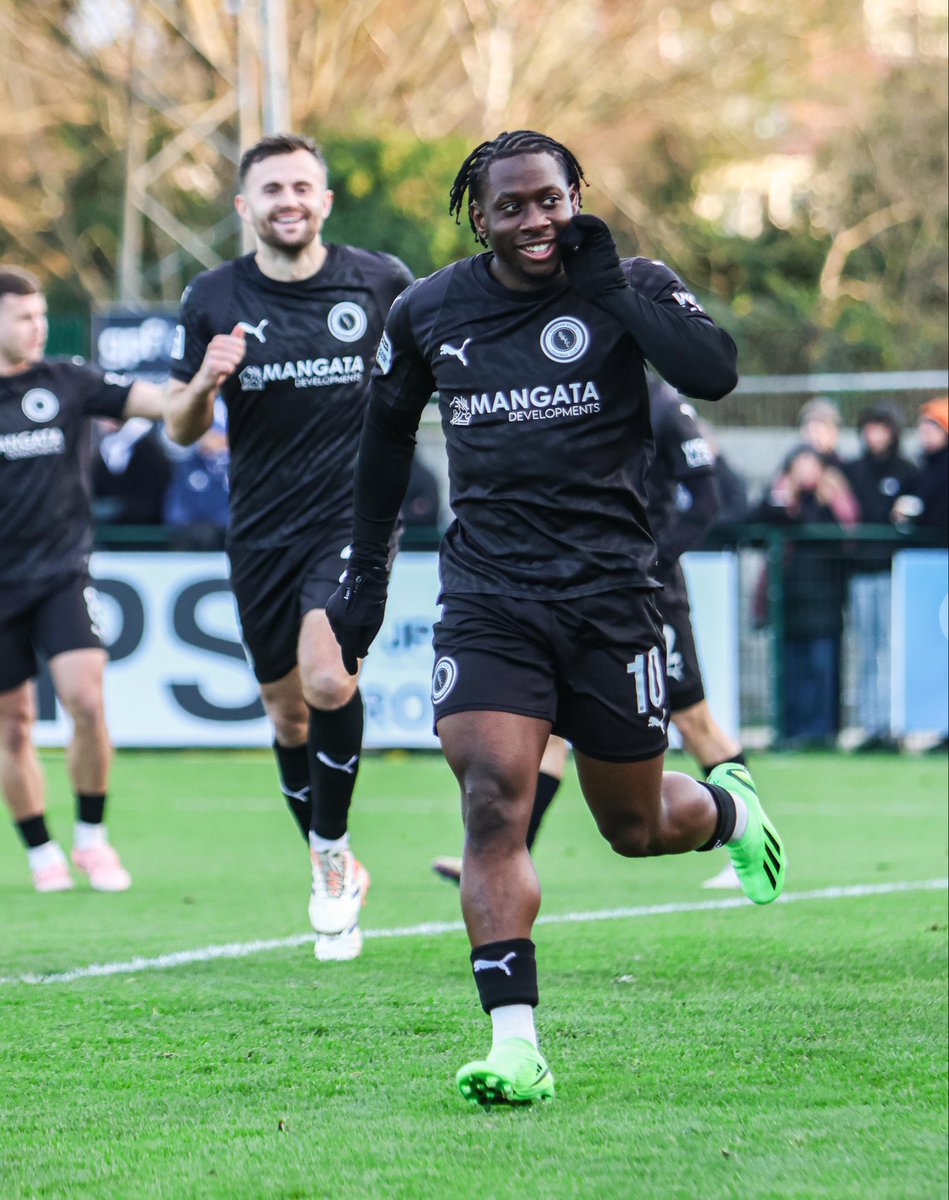 Boreham Wood FC tweet media