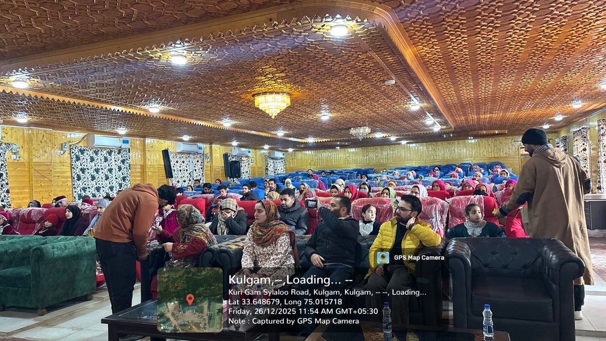 DHEWkulgam's tweet photo. Dated: 26-12-2025
*SANKALP: Hub for Empowerment of Women, under department of Social Welfare Kulgam celebrated under the guidance of DSWO Ms Snober Altaf (JKAS) Veer Baal Divas with great enthusiasm at Auditorium hall Mini secretariat Kulgam.*
@DcKulgam 
@DioKulgam 
@Snowaltaf https://t.co/vxXAGirI6y