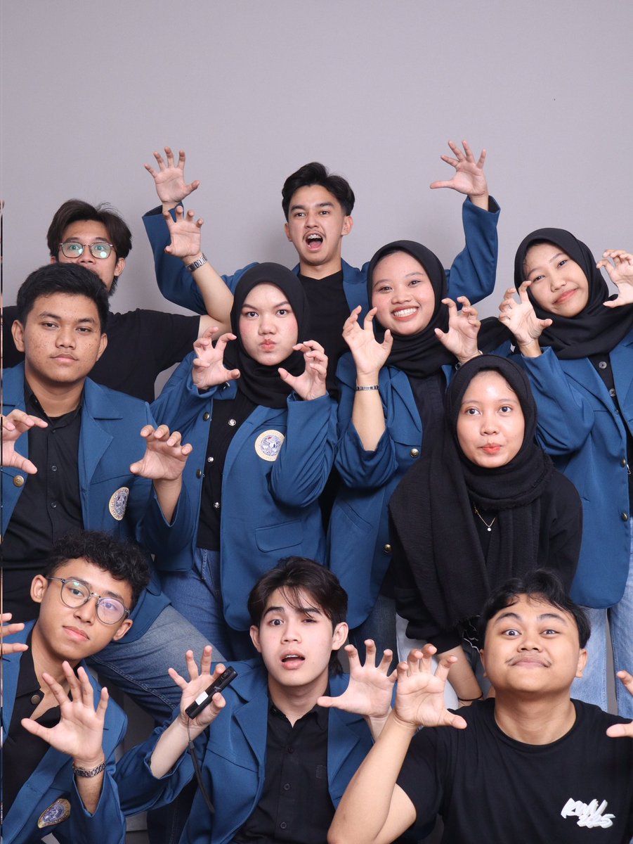 aindiira's tweet photo. kewirausahaan '25💸🤑💰 https://t.co/D2LkLdbJde