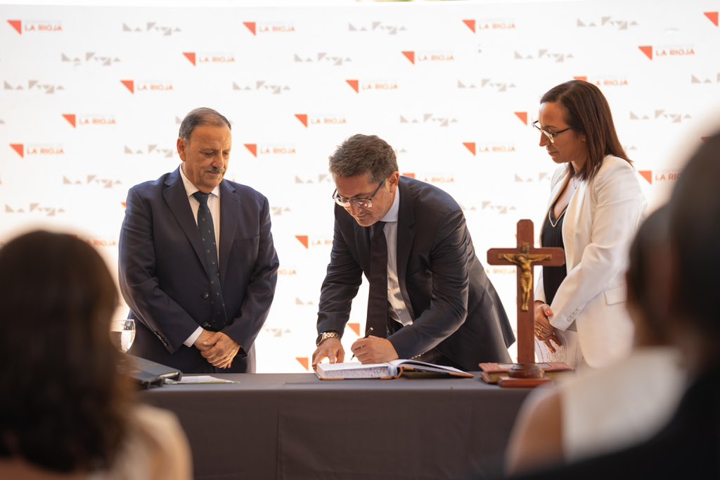 Hoy asumió como secretario General de la Gobernación Ricardo Herrera, un compañero que desde su rol como diputado nacional defendió con convicción los derechos de las y los riojanos.

Celebro que hoy asuma esta nueva responsabilidad, con el compromiso y la vocación de seguir