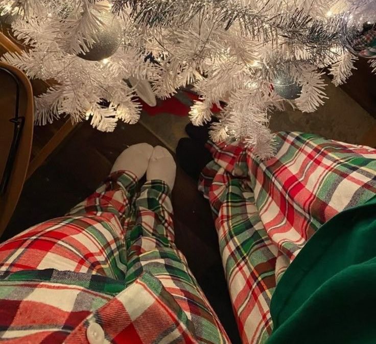 crypticsens's tweet image. it was such a wonderful day yesterday and i got the most thoughtful presents one could ask for. but the best present i hoped to have was you with me for christmas:( and im so glad santa granted me that.