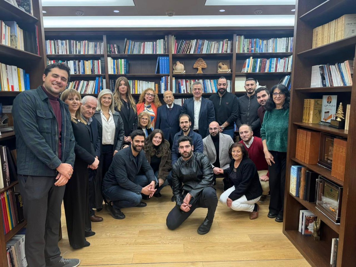 زيارة معايدة للرئيس ميشال عون في دارته في الرابية قدمها وفد من الانتشار اللبناني القادم من أوروبا مجددين العهد بالتمسك بمبادىء التيار الوطني الحر بحضور منسق عام القطاع نديم جرداق ومسؤولة التواصل لأوروبا جودي عبد النور
⁦<a href="/tayyar_official/">التيار الوطني الحر - FPM</a>⁩ 
⁦<a href="/TayyarIntishar/">FPM Diaspora Sector</a>⁩