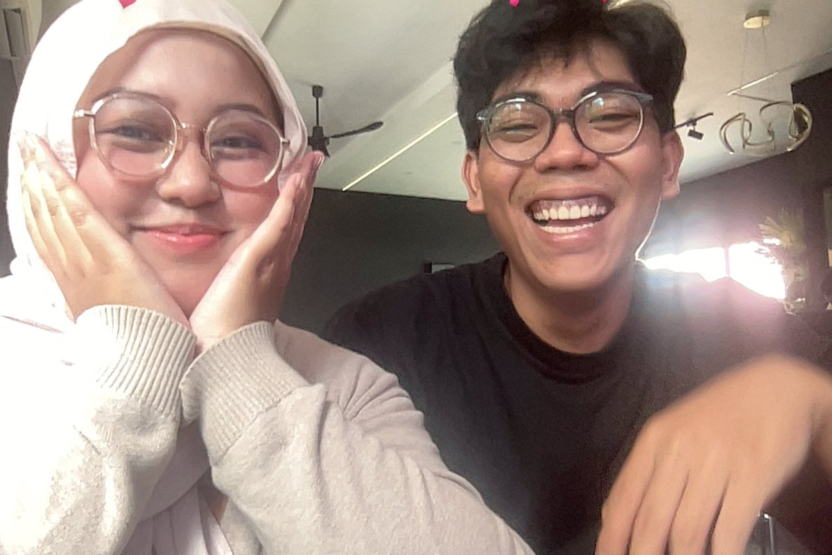 sheascake's tweet image. i hate like 98% of people but i love you