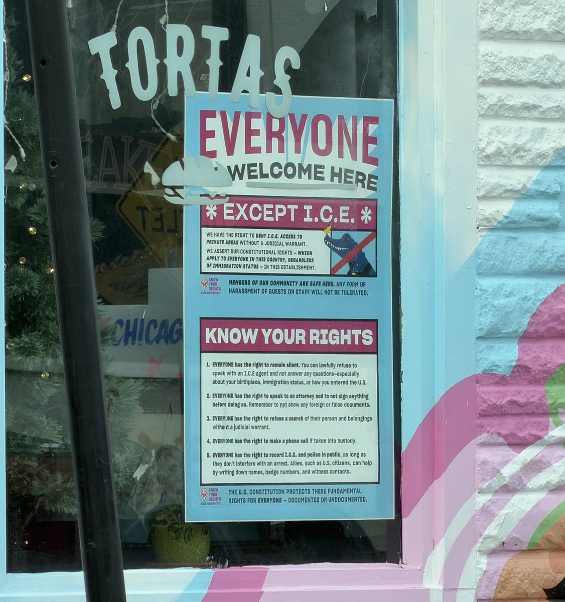 INBOX: Spotted outside a Mexican restaurant in Chicago.

They banned ICE from their restaurant.

I wonder if they’re harboring illegals?? <a href="/ICEgov/">U.S. Immigration and Customs Enforcement</a> should go check it out…