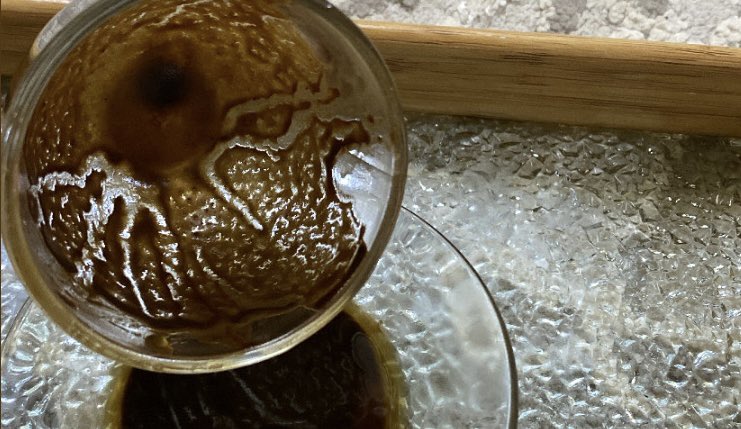 2iola_'s tweet image. يجي من هو يجي يا مرحبا واللي يروح يروح
عدا — روحٍ — تتل عروق قلبي من عراويها