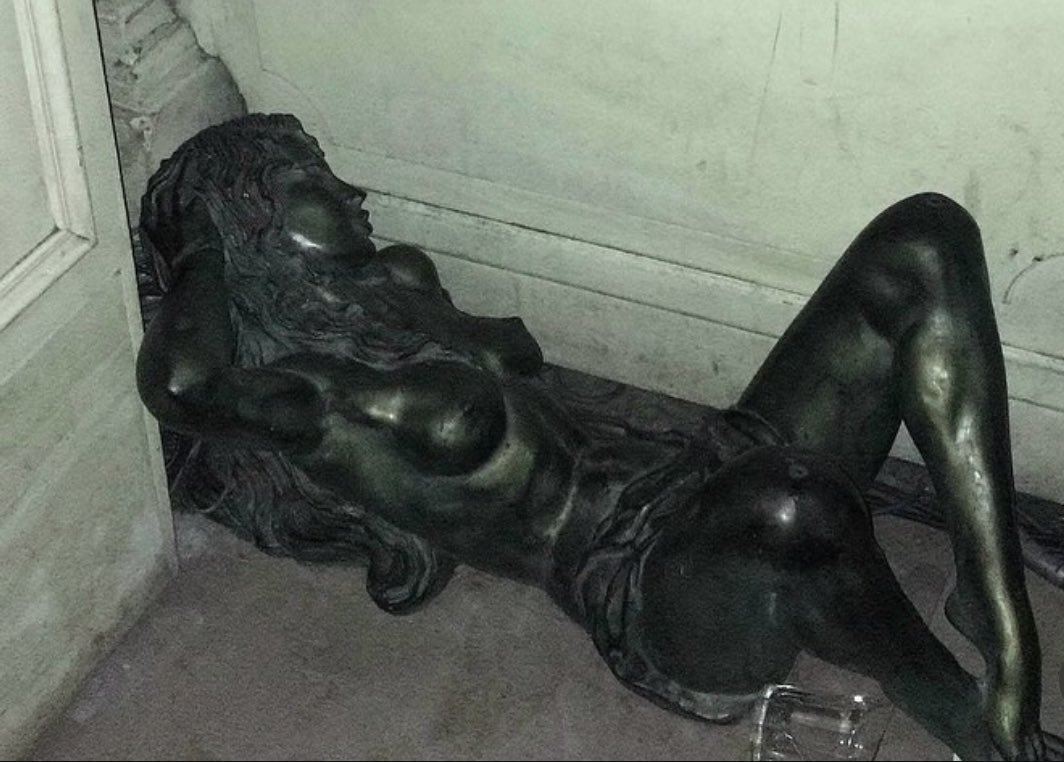 angelicdeed's tweet image. on this venus day slow down and take your time. be wild, lovely and irresistible. accept all the pleasure the world has to offer you. abundance is right at your doorstep