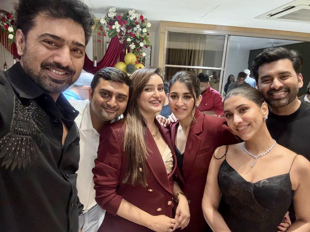 CineBuff2003's tweet image. #SatadeepSaha shares 📸 from yesterday evening 's Birthday celebration of #MegastarDev along with #RukminiMaitra , #OindrillaSen &amp;amp; #AnkushHazra