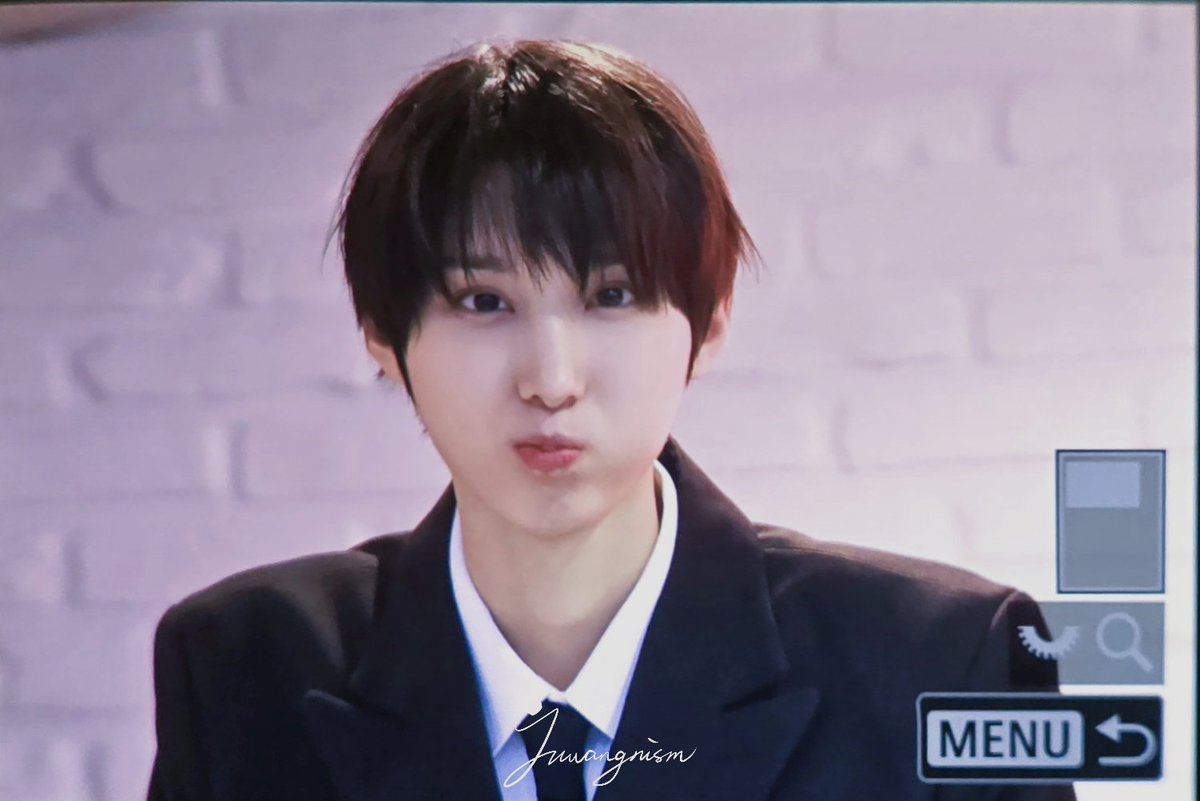 Juwangnism_0502's tweet image. 251226 멬스 스페셜 
또 왜 삐지셨나요, 우리 아가씨. 
#주왕 #Juwang #ジュワン
#킥플립 #KickFlip