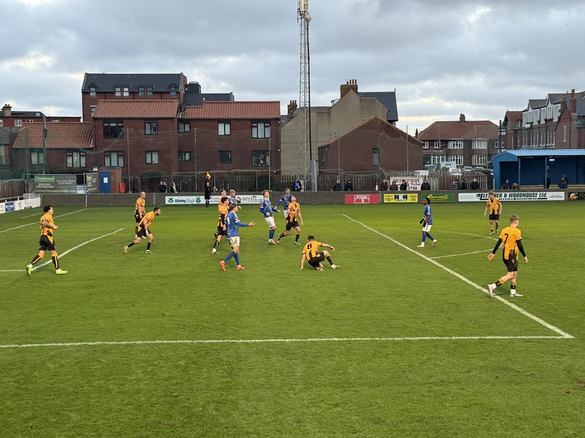 BarrieJarrett's tweet photo. Whitby Town 1-2 Morpeth Town (38’, 1st half) ⚽️

Whitby’s defence pulled apart and Morpeth nick it back to go 2-1 up. Big response needed now at the Turnbull.

#WhitbyTown #MorpethTown #NPL #NonLeagueFootball https://t.co/T1ocnD2eLd