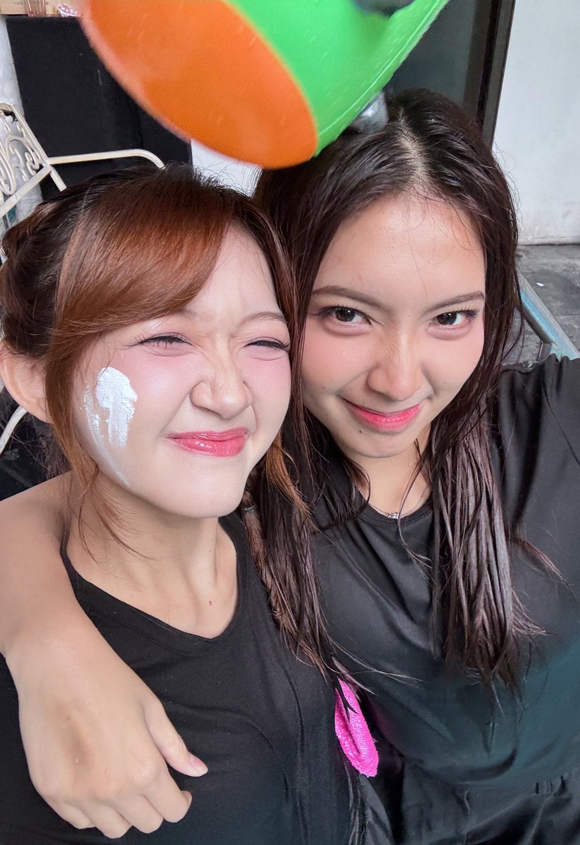 AU_LiaJKT48's tweet photo. loveeee ci ge 💘💘💘💘 semangat last show tomorrow ciciii!! 🥹 https://t.co/uej6IsPYCy