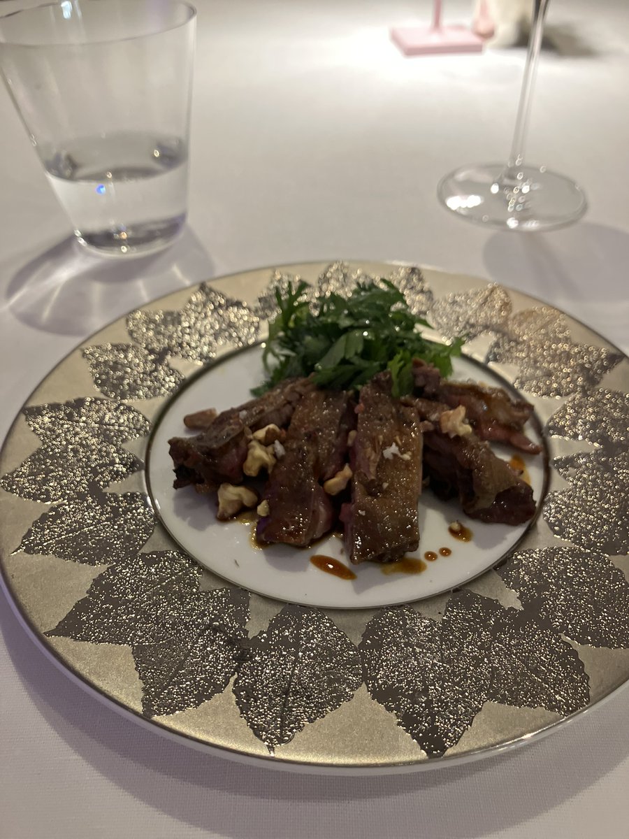 kappariya's tweet photo. オテルドヨシノ　その２
オマールブルーのロティ
新潟網獲り鴨のロティ　ルーアン風
そのモモ肉のサラダ
オレンジのテリーヌ https://t.co/gghToRtp3d