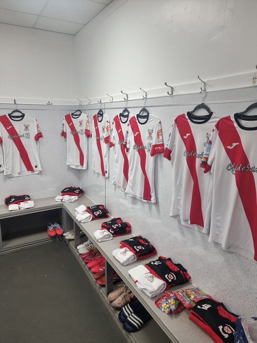 Kitman80's tweet image. All set up and ready to see 2025 out in style! 🔥

 Thanks as always to the good folk at Holm Park for allowing early access! 🙌