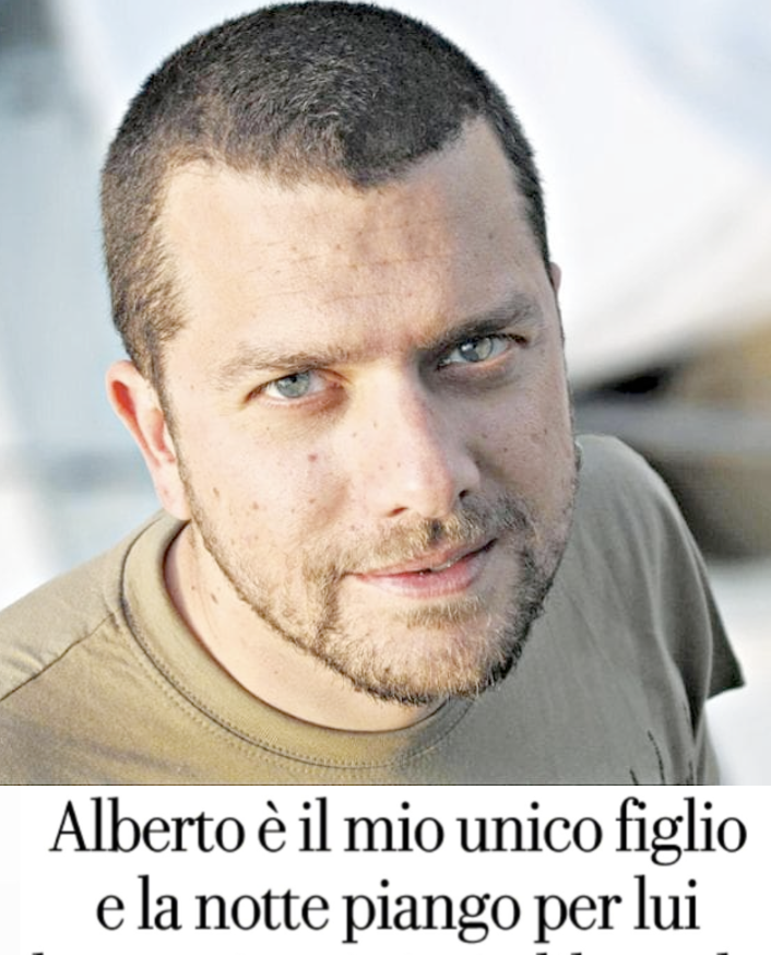 ANONYM0USITALIA's tweet image. 🇻🇪Maduro ha liberato 99 detenuti per #Natale, ma non Alberto Trentini -in carcere senza accuse formali.

Alberto aiutava gli ultimi e i dimenticati.

Sono 407 giorni di dolore per una madre che spera, mentre il governo italiano è  immobile e assente.
#Venezuela #TrentiniLibero