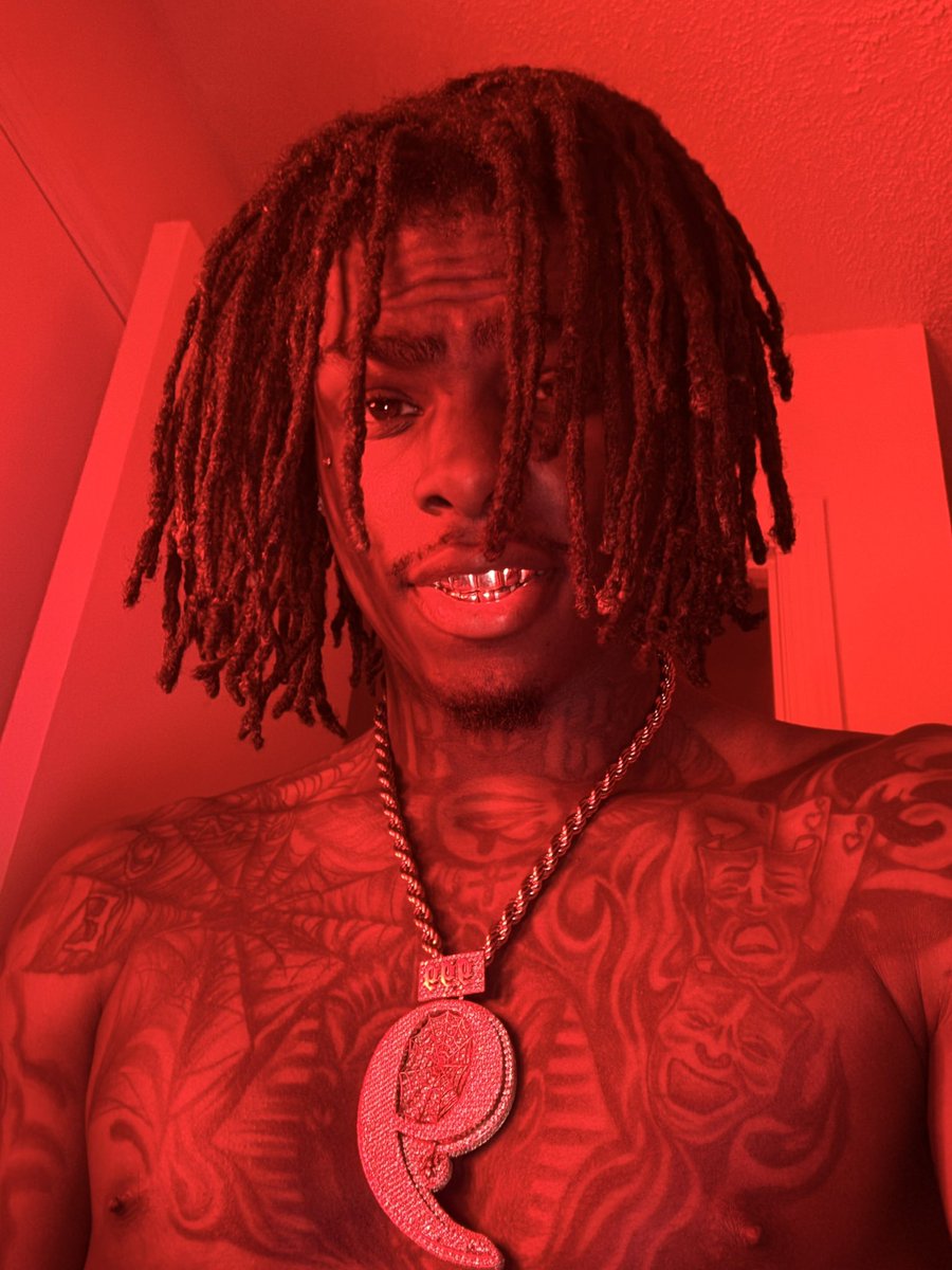 Cloudd9nee's tweet image. red light demon