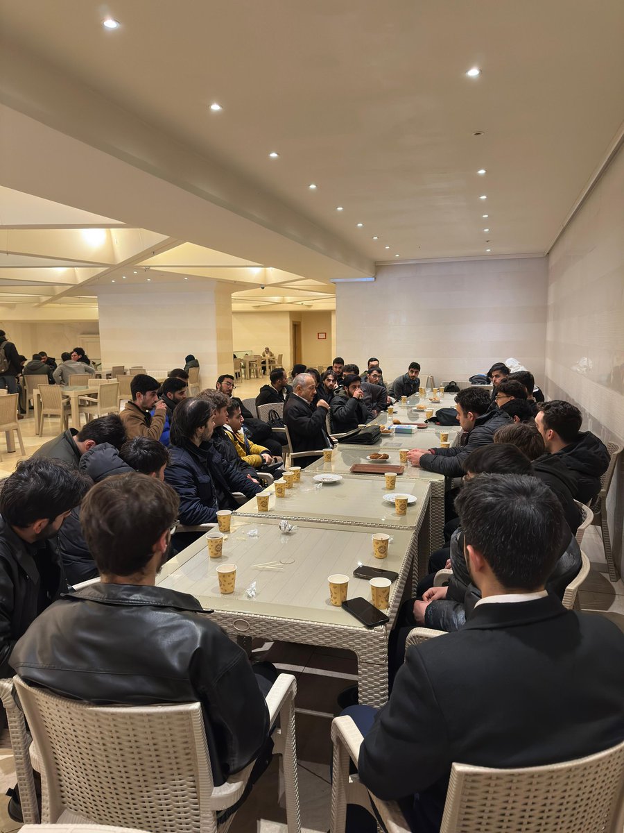 ☕ ÇAY BULUŞMALARI

📌 Konu: Arapça İle İmtihanımız; Öğrenmek, Zorlanmak ve Devam Etmek.

Birinci Öğretim ve İkinci Öğretim Komisyonlarımız, Abdussamet Bakkaloğlu hocamızın katılımıyla fakülte buluşmalarını gerçekleştirdiler.