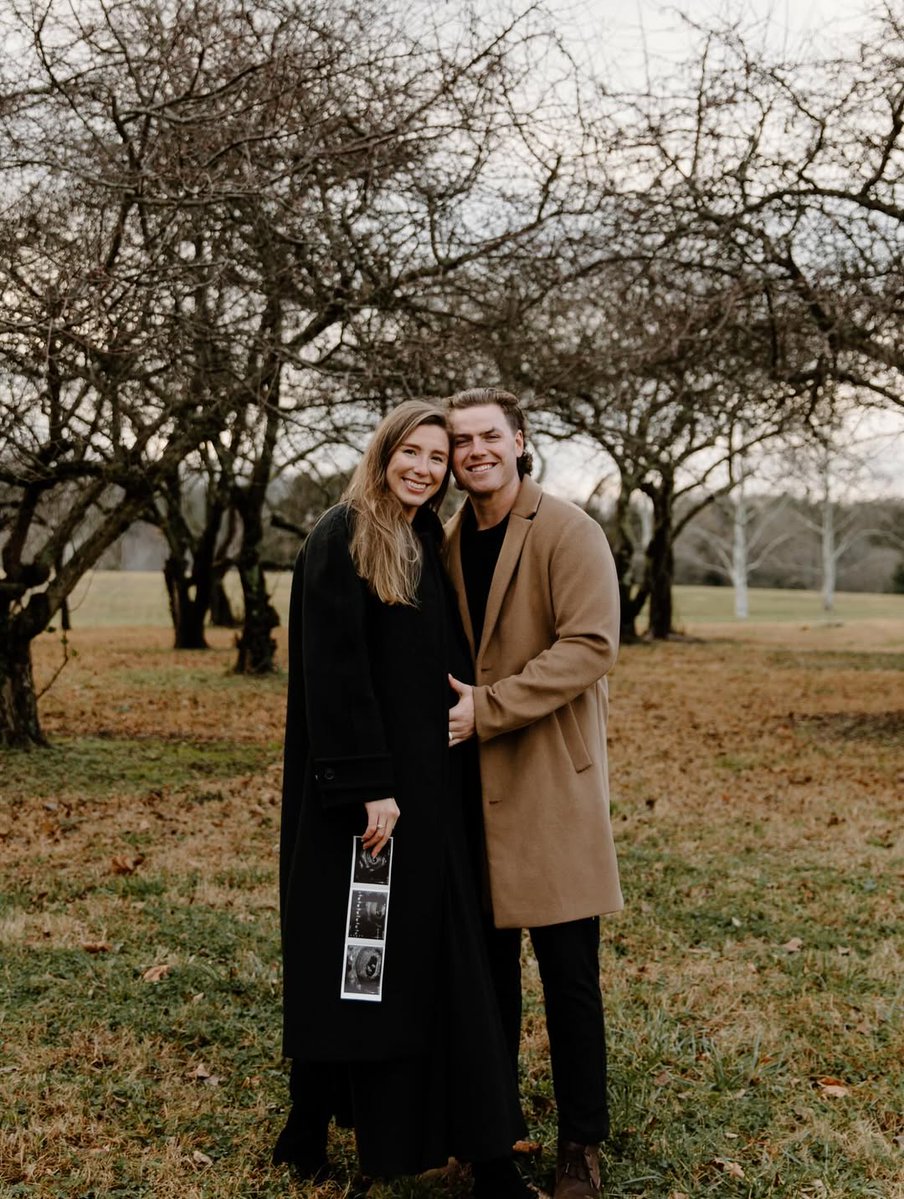 FishOnFirst's tweet image. Congrats to Thayer and Ryan Weathers who are expecting a baby next year!!! 🥹