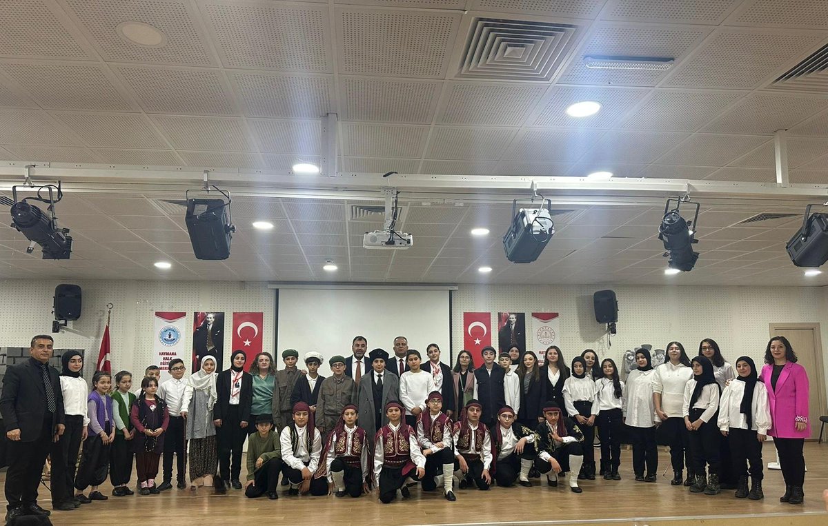 Gazi Mustafa Kemal ATATÜRK'ün Ankara'ya gelişinin 106. yılı münasebetiyle Atatürk Ortaokulu koordinatörlüğünde Haymana Halk Eğitim Merkezi Müdürlüğünde  kutlama programımız gerçekleştirilmiştir.