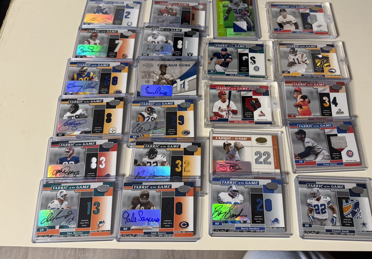 HOFcardsforsale's tweet image. Now these are some cards that don’t come around often. This consignment i got has so many old leaf certifed autos and game used patches. If any of it interests you, it goes live on my eBay page tonight at 9pm est all starting at $0.99.