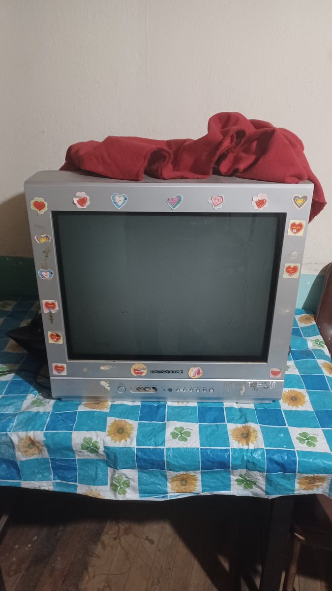 ForSubways's tweet image. Retro little tv from ecuador