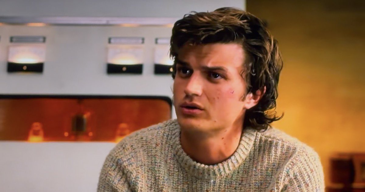 PISSPOTJELLY's tweet image. when the world is ending but you can’t help but serve