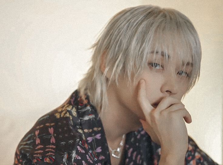 hanbugento's tweet image. 𝙩𝙬𝙤 𝙘𝙝𝙤𝙞𝙘𝙚𝙨 ࣪ ˖🎐|  𝙢𝙞𝙣𝙨𝙪𝙣𝙜

Minho obriga Jisung a sair do quarto e parar de chorar pela ex, sem imaginar o que isso poderia ocasionar...

E Jisung tem apenas uma escolha a fazer, aceitar ou aceitar.