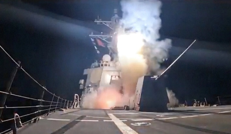 SAD napale teroriste ISIS-a i Boko Haram u Nigeriji! Nigerijska vlada odobrila napade. Donald Trump: “Već sam ranije upozorio ove teroriste da ako ne zaustave pokolj kršćana, slijedi pakao, i večeras se to i dogodilo”
26. prosinca, 2025. hrvatskiratnik.hr/sjedinjene-drz…