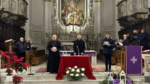 👨🏼‍💻 💭 Scrivo dell’ultima catechesi dell’Anno Giubilare con don Luigi Maria Epicoco. Grazie al nostro Arcivescovo Pietro, a don Agostino e don Angelo.  ✍️#ServireNonServirsi 
<a href="/EpicocoLM/">Luigi Maria Epicoco</a> 
⤵️
casertanews.it/blog/servire-n…