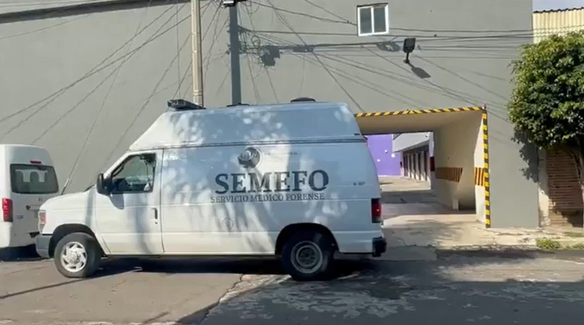 Notitexme's tweet photo. #Entérate || Localizan a una persona sin vida dentro de una habitación del Motel Bermudas, sobre el bulevar Valsequillo.

SEMEFO ya se encuentra en el lugar realizando las diligencias.
Hasta ahora se desconoce el sexo de la víctima y la causa de muerte.
#Puebla #ÚltimaHora https://t.co/0GTOac1mMs