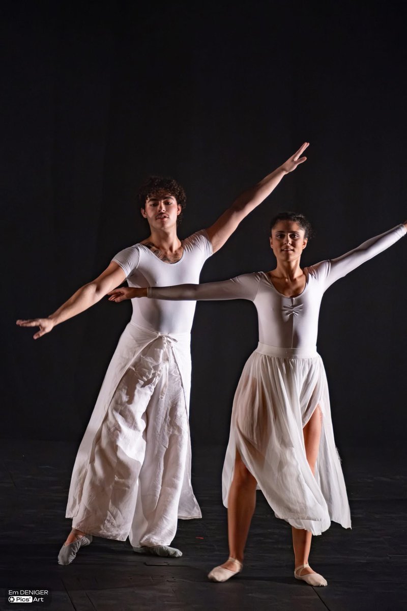 Timothug_'s tweet image. :3