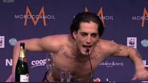 ¿Funar es una palabra inventada? ¿PUES CÓMO CREES QUE SURGEN LAS PALABRAS ? ¿¡Del ARBOL DE PALABRAS!? ¡Todas las palabras son inventadas!