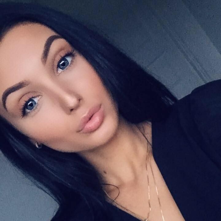 FrauenDaten's tweet photo. User: Viola 

Hallo meine Lieben,
ich bin auf der Suche nach ein bisschen Abwechelung im normalen Alltag. Bin freundlich, aufgeschlossen und liebe das Leben. Ob ich für immer Single sein möchte, glaube ich nicht, deswegen vielleicht klappt hier ja auch etwas "mehr".
#Flirten #Singles #Kennenlernen #NetteGespräche #Chat