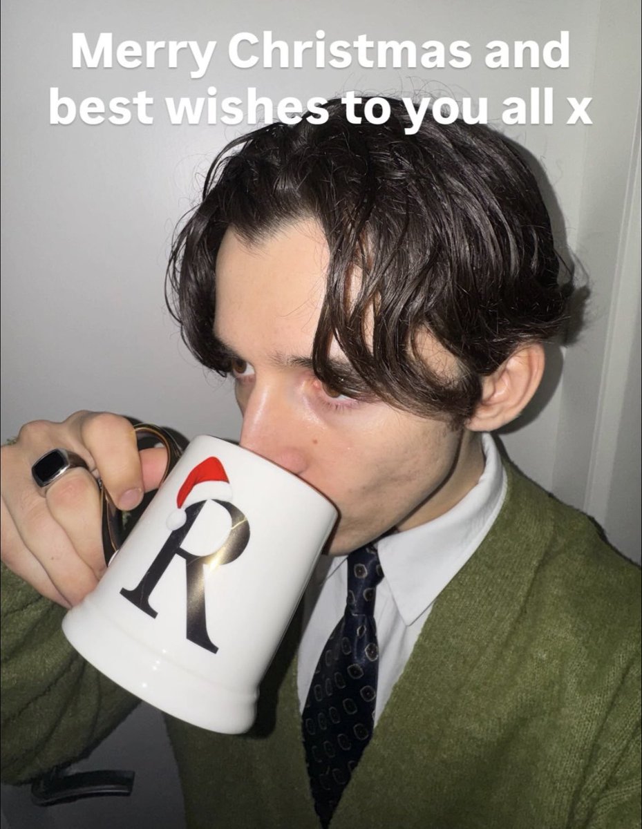 inhalerxmas's tweet photo. it’s time for me to log off for another year

i hope everyone had a lovely christmas and enjoyed year 2 of the advent calendar! see you next time x https://t.co/1j2CqdNset