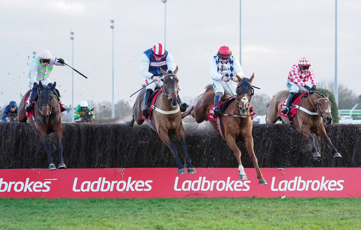 InterThorough's tweet image. In a line over the last

Top-class competitive racing at its best #KingGeorgeVIChase2025

Photo: @deborahburt1