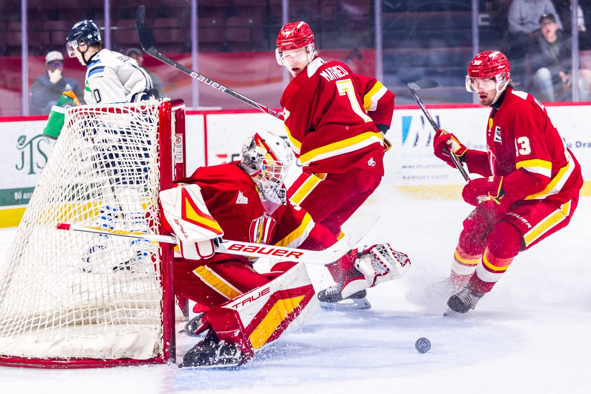 Les Saguenéens viennent de réaliser un autre gros coup. 

Selon mes infos, Chicoutimi mettra la main sur le gardien de but du Drakkar, Lucas Beckman, dans les prochaines heures. #LHJMQ 

lesoleil.com/sports/hockey-…