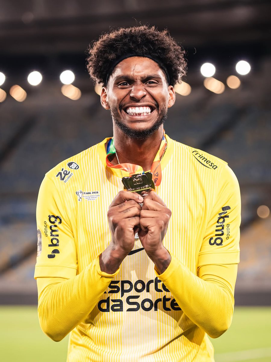 udan7_'s tweet image. 🦅🚨 Hugo Souza | Atleta está balançado.

Após recusar uma proposta do Milan, Corinthians vê Hugo Souza balançado com o interesse do futebol europeu.

O clube deve fazer jogo duro nos valores envolvidos em possíveis negociações, pois o goleiro é visto como uma das lideranças do…