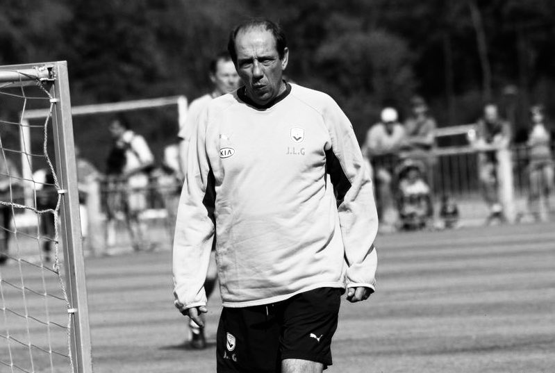ub87officiel's tweet image. C’est avec tristesse que nous avons appris le décès de Jean Louis Gasset. 

Adjoint puis entraîneur principal, il a dédié plusieurs années de sa vie aux Girondins. 

Il incarnait des valeurs humaines qui lui ont fait gagner notre plus grand respect. 

Reposez en paix Mr Gasset.
