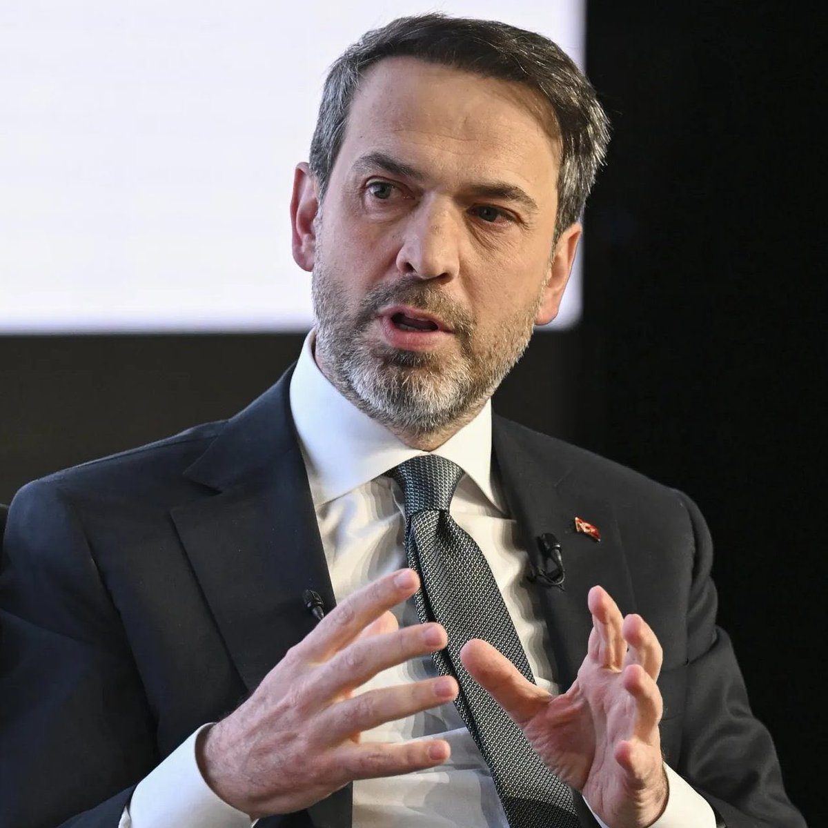 Pardonhaber's tweet photo. Enerji Bakanı Alparslan Bayraktar:

“Kalıcı yaz saati uygulamasının başladığı yıldan itibaren 27 milyar TL'lik enerji tasarrufu olmuş.” https://t.co/088xi41fPj