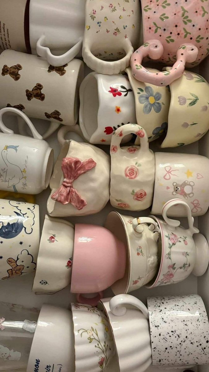 fairyprxncess's tweet image. Girl mug collection 💕🌸