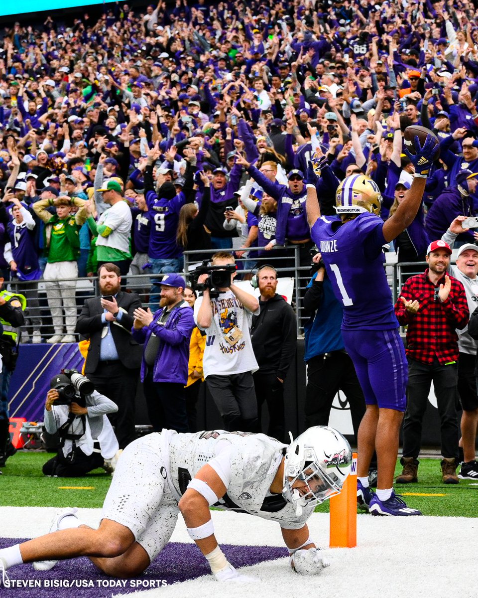 bowdown79's tweet image. Yeah bro's  been bit 3 times don't blame  him