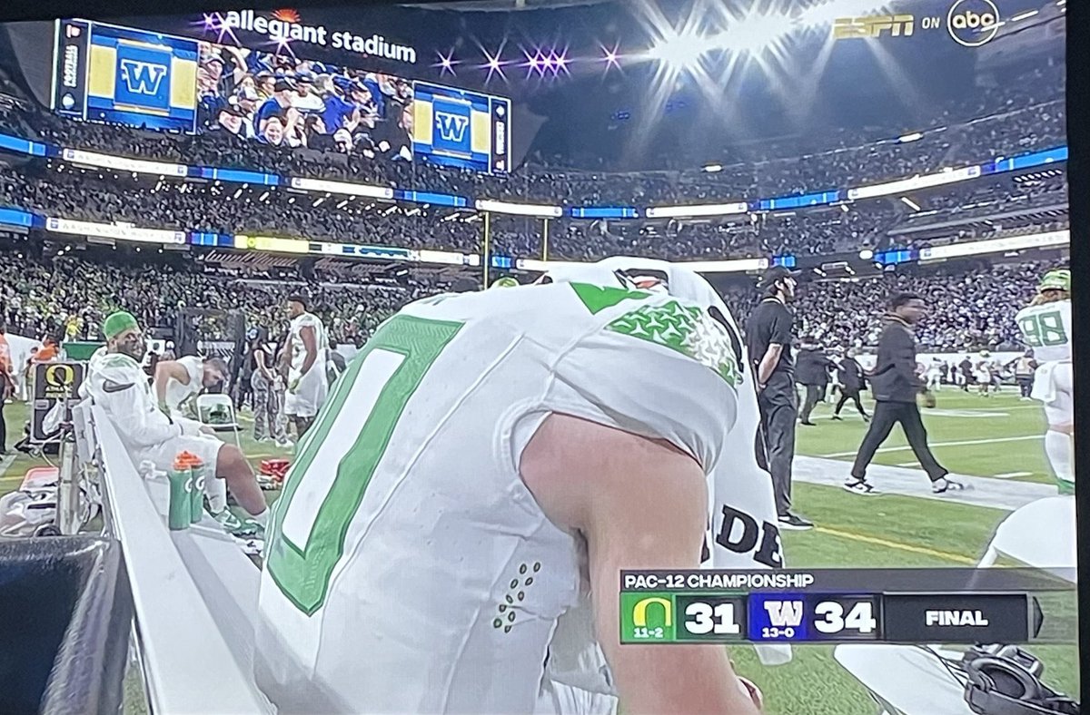 bowdown79's tweet image. Yeah bro's  been bit 3 times don't blame  him